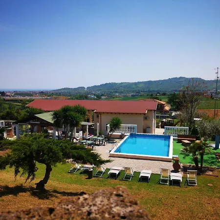 Residence Il Villaggio Del Re Corropoli Exterior photo